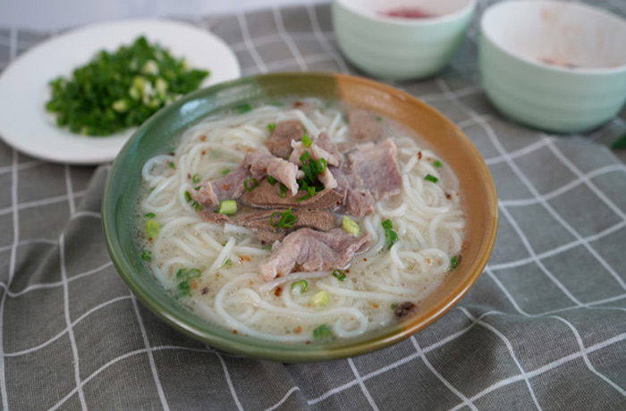 且末原味汤粉王培训